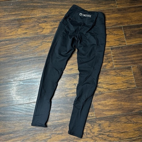 Two Tags Pants - Two Tags 7/8 Pocket Leggings
